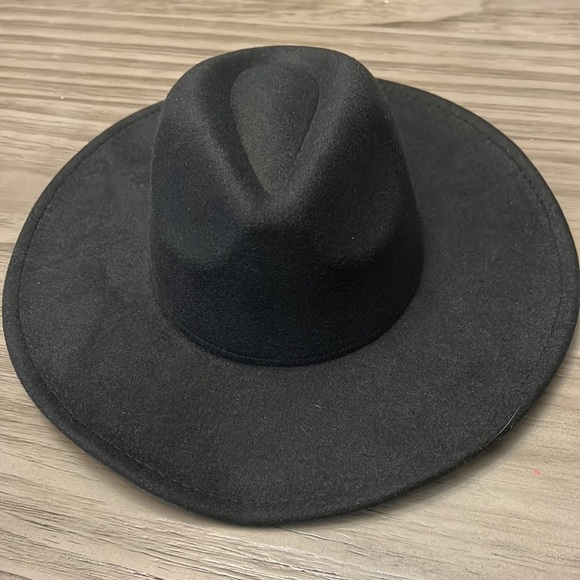 WIDE BRIMMED WESTERN STYLE BLACK HAT - Picture 5 of 16